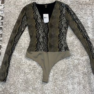 NWT snakeskin pattern long sleeve bodysuit